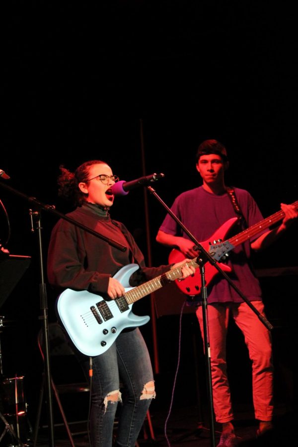 Junior Elizabeth Hetzel performed the song Zombie by The Cranberries. Hetzel played guitar and sang during her performance.
