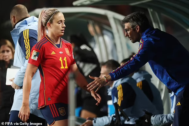 Spains captain Alexia Putellas refuses to speak to her coach Jorge Vilda after being subbed off. Putellas has been outspoken in her anger with the coaching staff and footballing federation. 