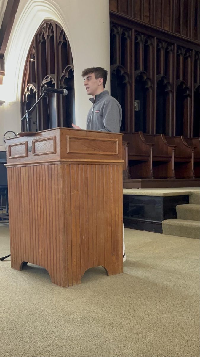 Tommy gave his Chapel Talk about his Tik Tok account and his road to fame. He enlightened the ninth and tenth grade students on what he learned from his experience as an influencer. Additionally, he gave students advice on how to approach different challenges throughout high school. 