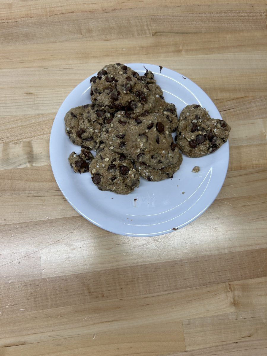 Many+students+added+extra+chocolate+chips+to+their+cookies+to+make+them+super+sweet.+They+were+able+to+make+the+cookies+using+different+substitutes+like+flax+seeds+for+egg.+