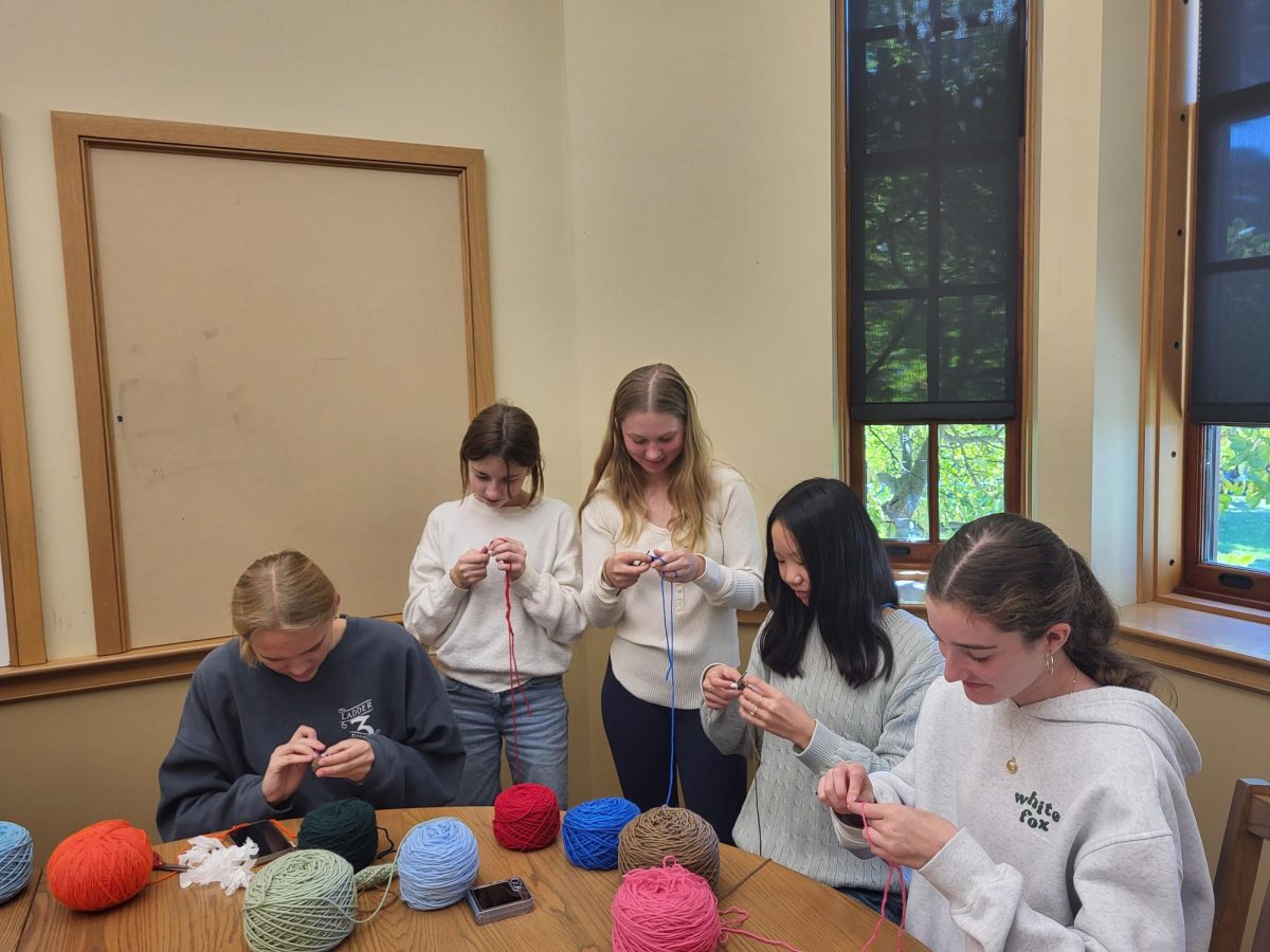 In G102, members and one of the founders of the Crochet Club gather to stitch and create together. The atmosphere is warm and inviting, promoting a sense of community among participants. This space is ideal for students and teachers of all skill levels to connect through their shared love of crocheting .