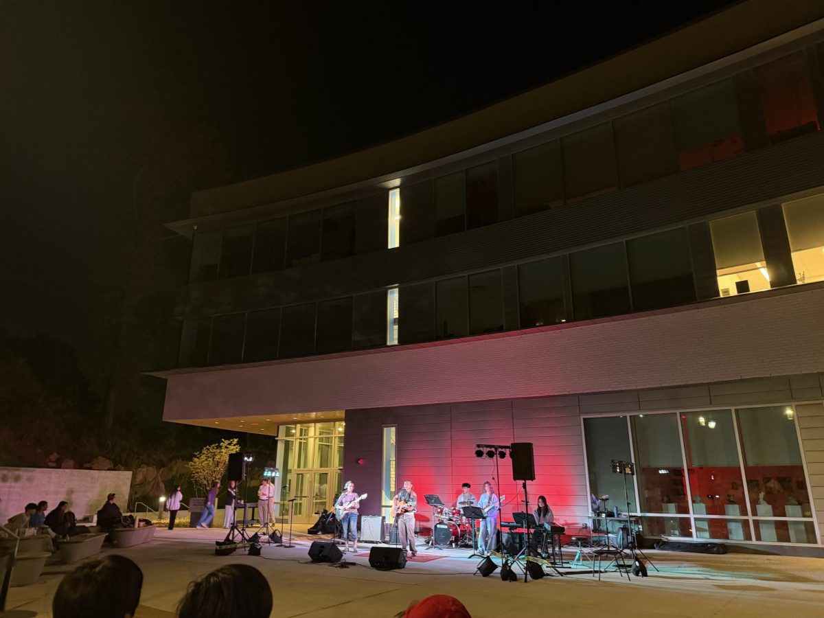 Sophomore Farah Goods performed a classic from the 2000s, “Thinking of You” by Katy Perry. On the vocals and guitar was Mai Malkiel, and on the bass was Grace Pak. Playing the keys was Molly Perla, and on the drums was Pierce Roc-Sennett. 
