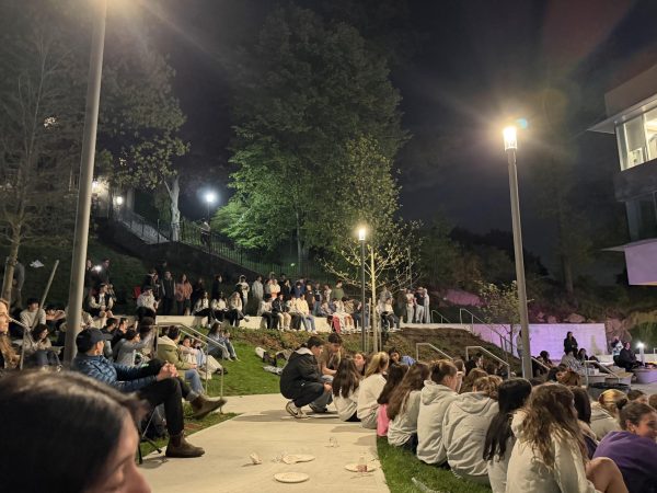 Sophomore Ulla Gerhson had the idea to host Coffee House outside. Students gathered in the amphitheater outside the CCAT. Many students brought blankets and huddled with their friends. There was also a food truck serving pizza. 